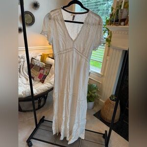 Knox Rose- white maxi dress